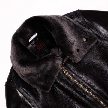 Veste d'aviateur en peau de mouton vintage