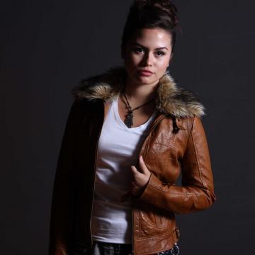 Veste en cuir pour femme