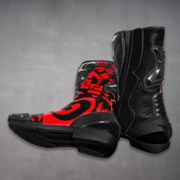 Bottes de moto noires et rouges Franesco Bagnaia MotoGP 2023