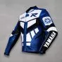 Moto Bleue Blouson Yamaha R Vue latérale avant