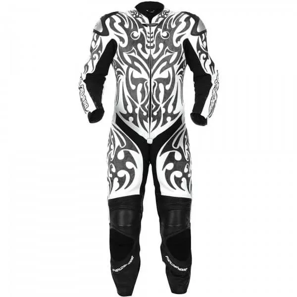 Cuirs de moto tatoués